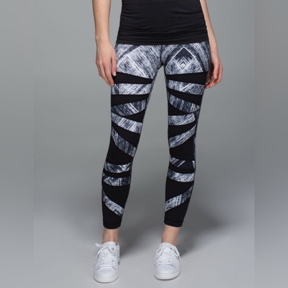 Lululemon High Times Pant Black and White Patterned Leggings - Picture 2 of 10